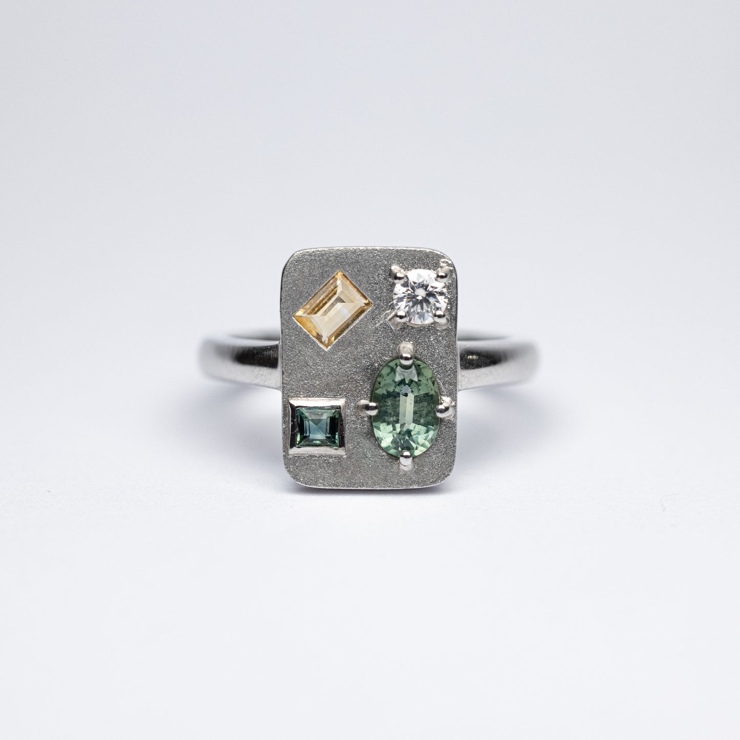 Rectangular green champagne forest - White gold